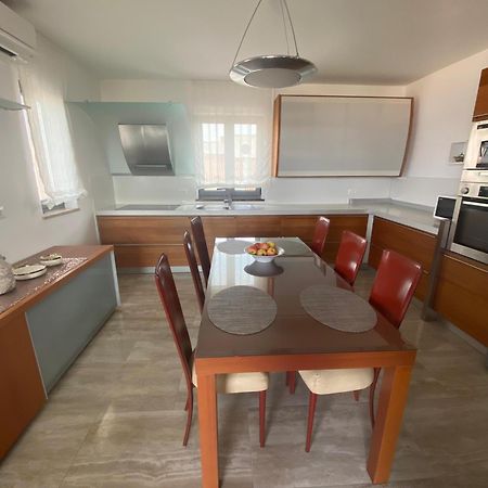 Apartments Luana With Private Jacuzzi Zadar Zewnętrze zdjęcie
