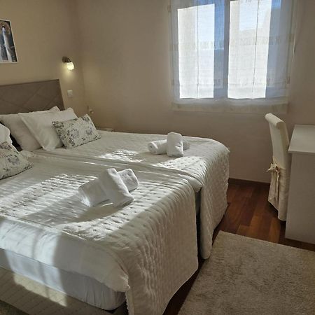 Apartments Luana With Private Jacuzzi Zadar Zewnętrze zdjęcie