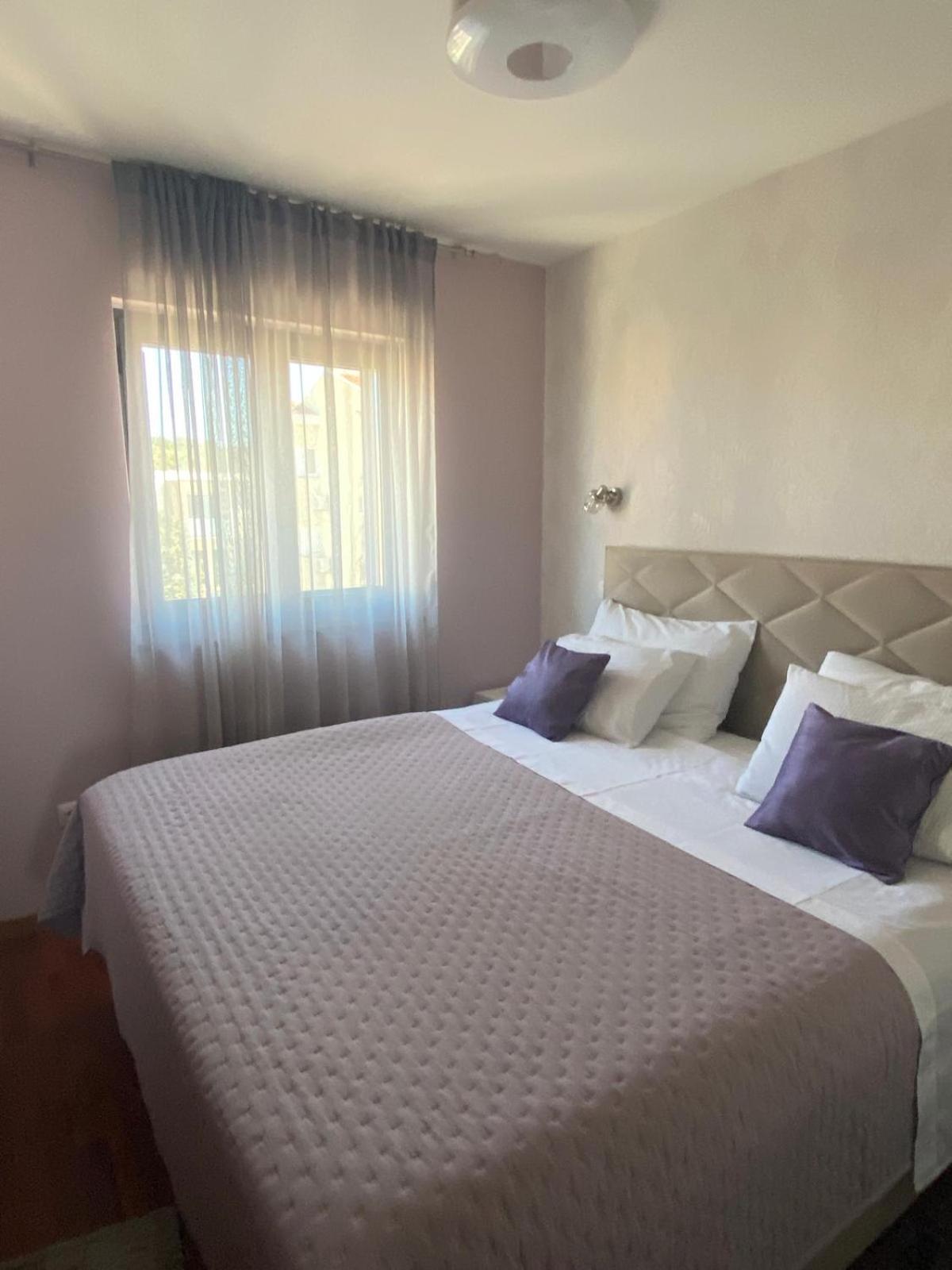 Apartments Luana With Private Jacuzzi Zadar Zewnętrze zdjęcie