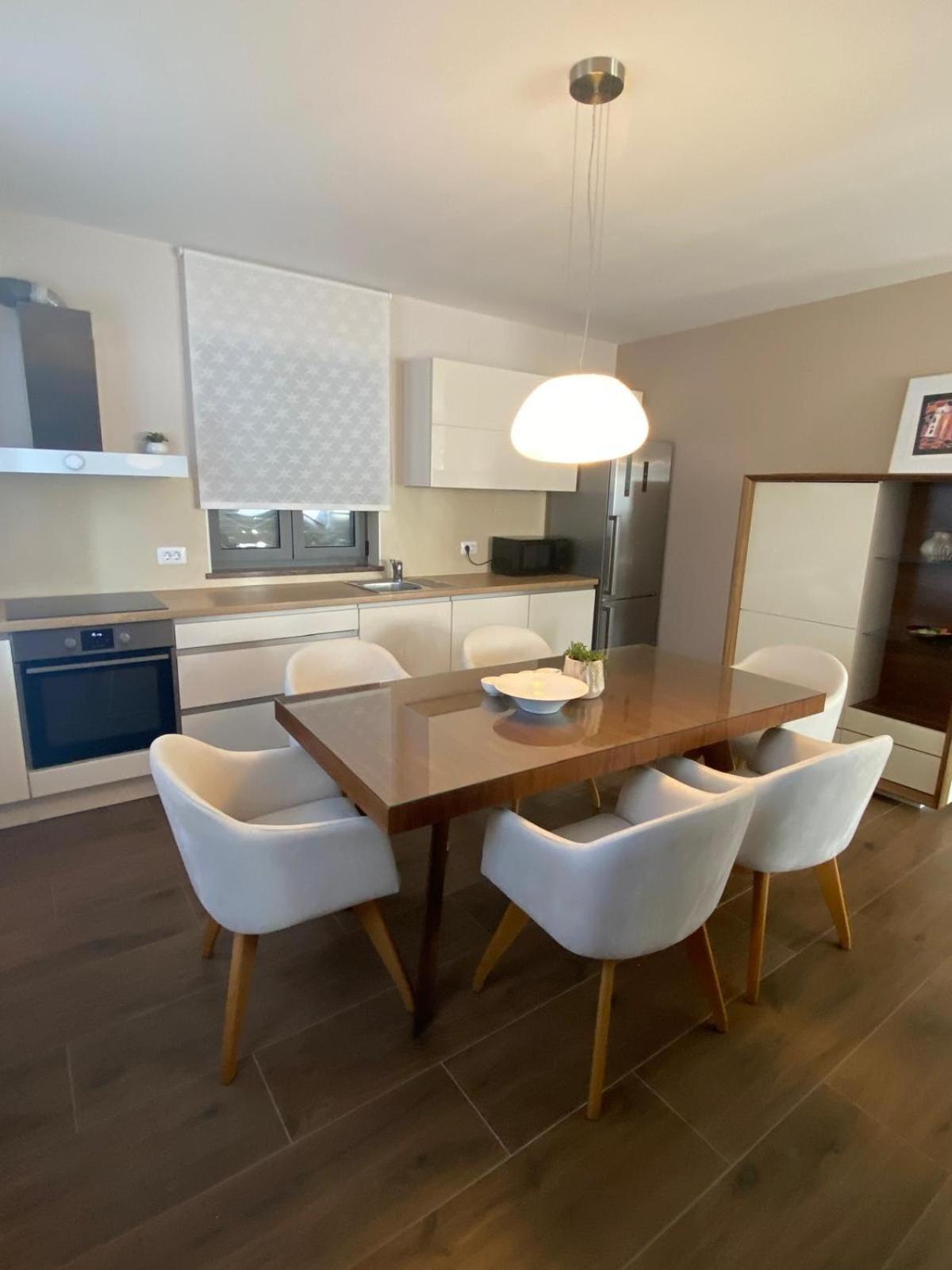 Apartments Luana With Private Jacuzzi Zadar Zewnętrze zdjęcie