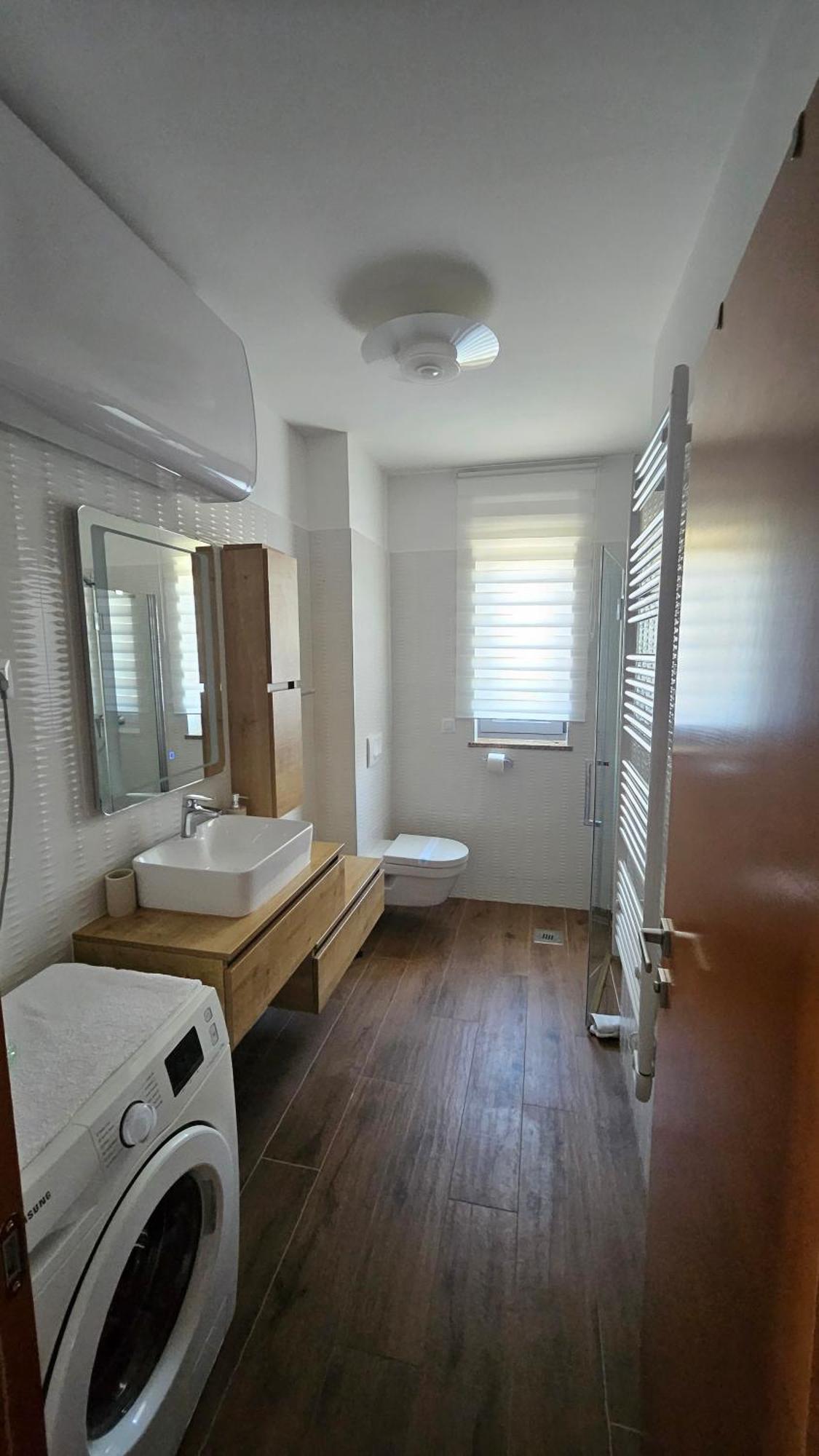 Apartments Luana With Private Jacuzzi Zadar Zewnętrze zdjęcie