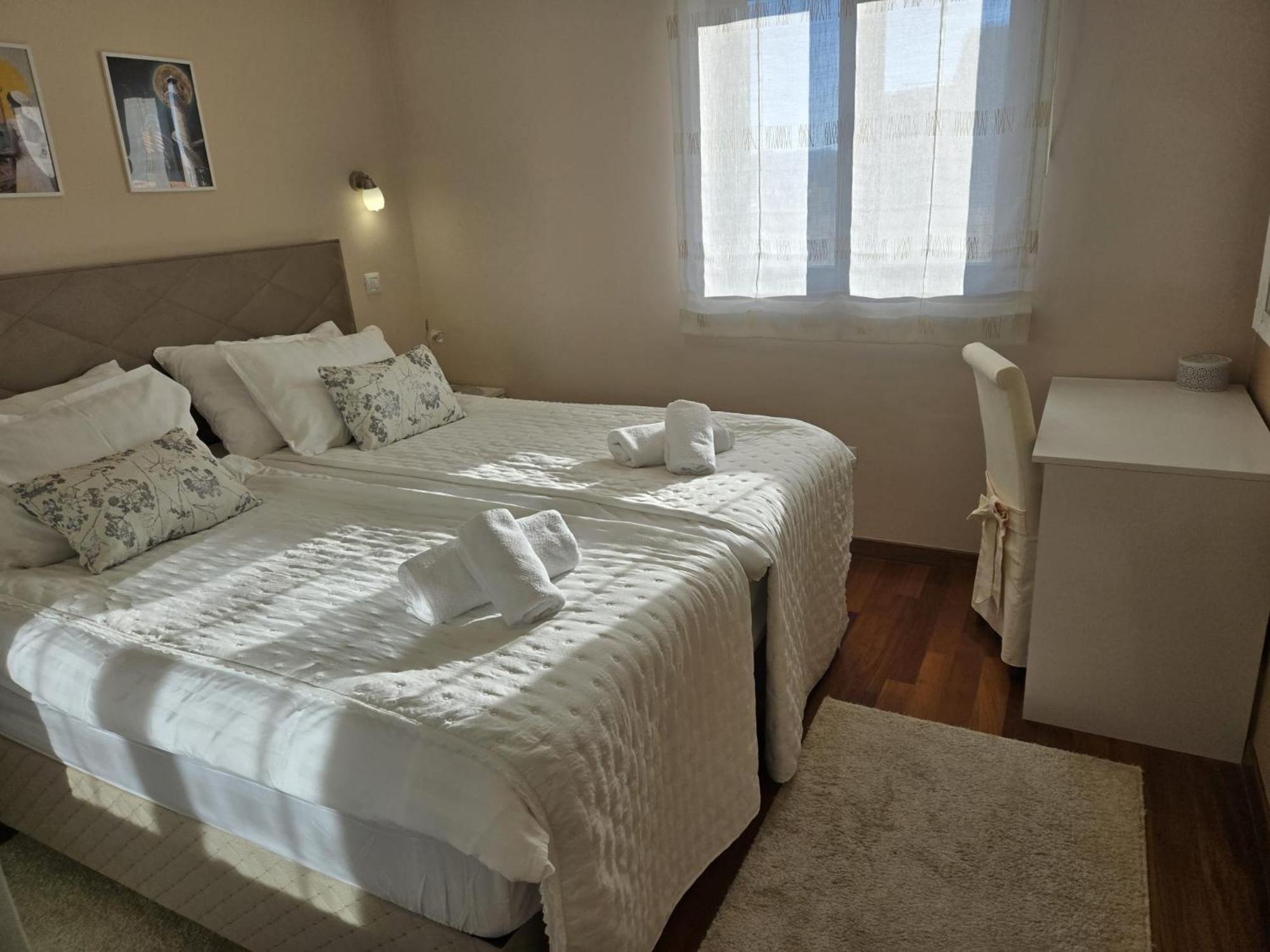Apartments Luana With Private Jacuzzi Zadar Zewnętrze zdjęcie