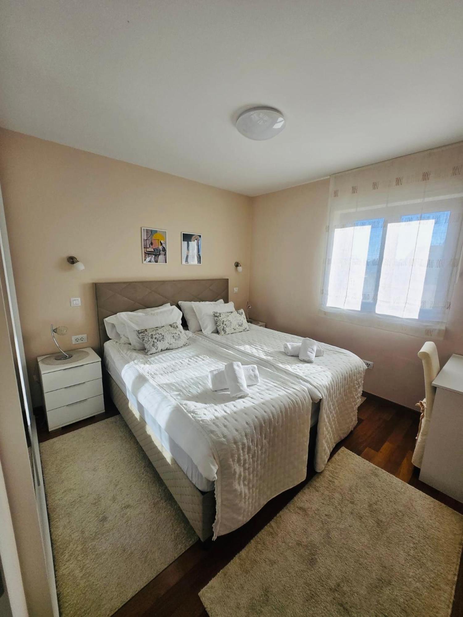 Apartments Luana With Private Jacuzzi Zadar Zewnętrze zdjęcie